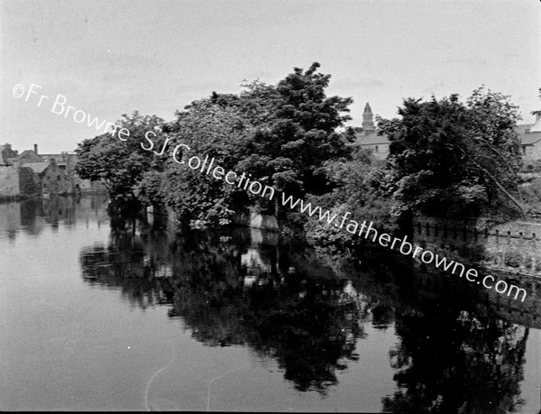 RIVERSIDE PANORAMA WITH REFLECTIONS